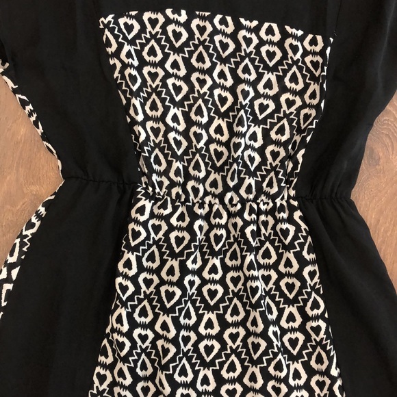 Doe and Rae Black Patterned Dress Size M - Picture 4 of 5